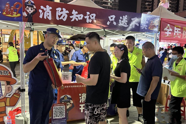 東莞消防部門深入社區(qū) 東莞消防部門深入社區(qū)